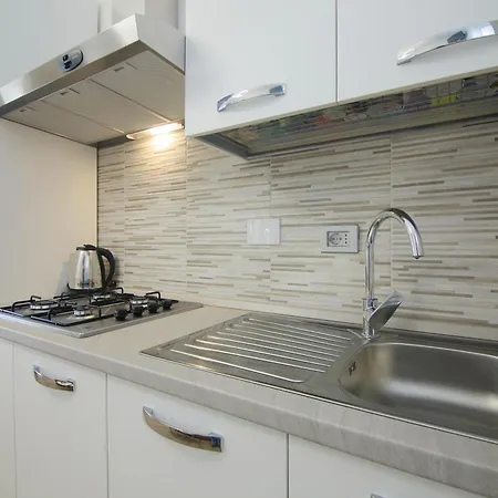 Apartment New Above Metro A Lucio Sestio Rome