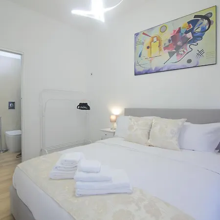 New Above Metro A Lucio Sestio Appartement Rome